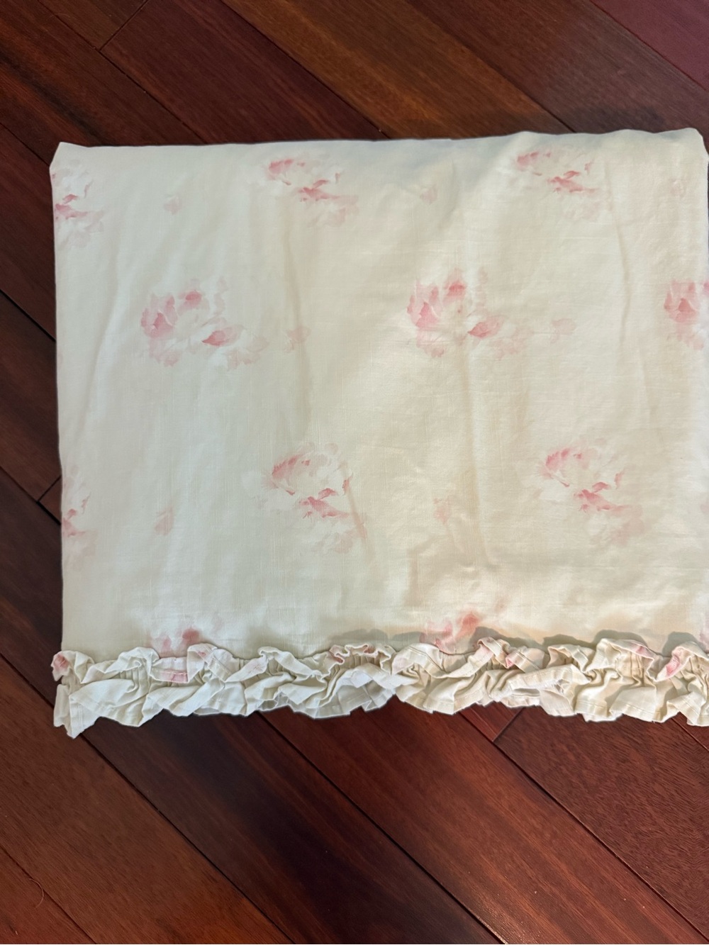 DKNY Queen Flat Sheet 100% Cotton Ruffled Cream W Roses Shabby Boho Chic